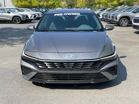 Used 2024 Hyundai Elantra SEL FWD image 2
