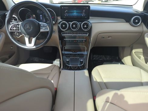Used 2020 Mercedes-Benz GLC 300 w/ Premium Package image 15