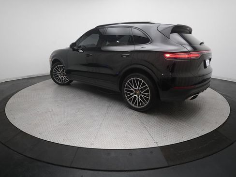 Certified 2022 Porsche Cayenne AWD/4WD image 35