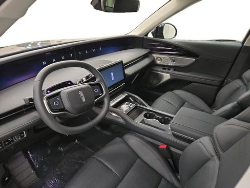 New 2026 Lincoln Nautilus Reserve image 8