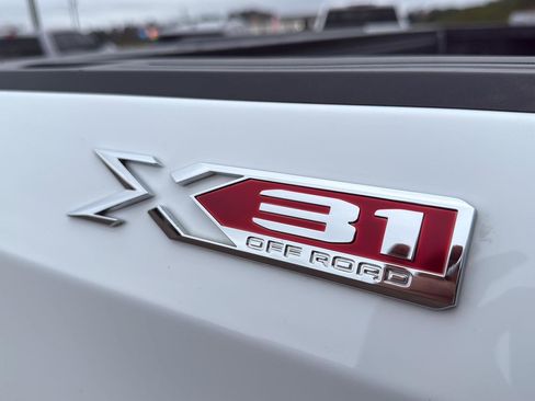 Used 2024 GMC Sierra 1500 Elevation image 11