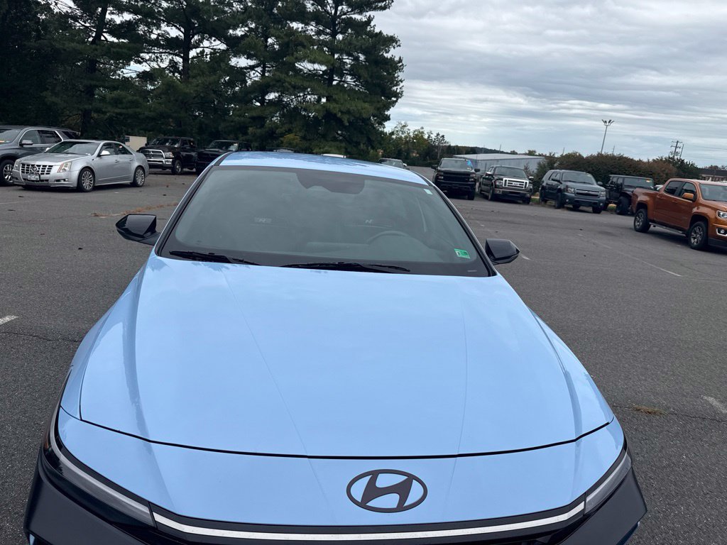 Used 2025 Hyundai Elantra N FWD image 4