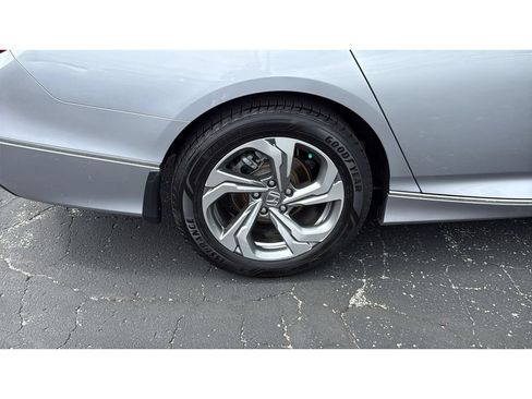 Used 2019 Honda Accord EX-L image 12