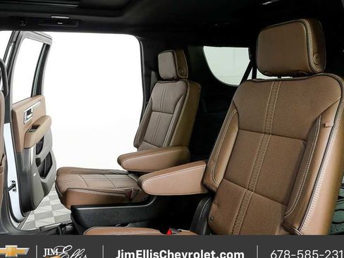 New 2026 Chevrolet Suburban High Country w/ Sun And Tow Package AWD/4WD image 22