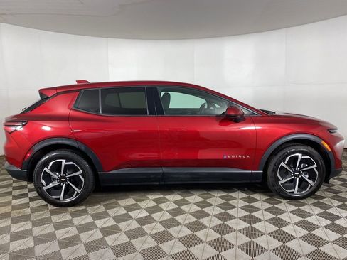 Used 2026 Chevrolet Equinox EV LT image 4