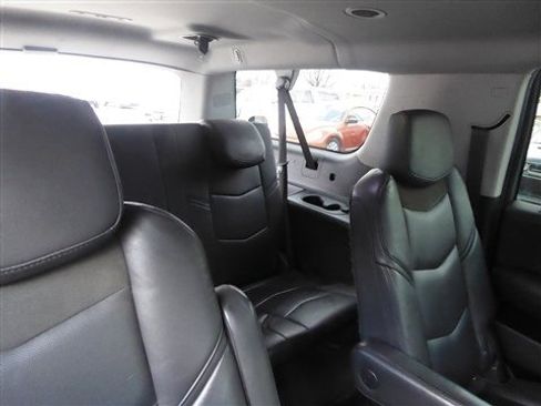 Used 2020 Cadillac Escalade ESV Luxury image 21