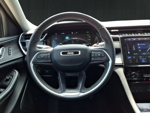 Used 2022 Jeep Grand Cherokee Limited 4xe AWD/4WD image 17