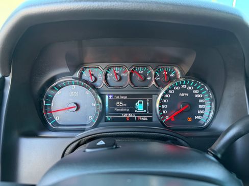 Used 2017 Chevrolet Suburban LT w/ Luxury Package image 13