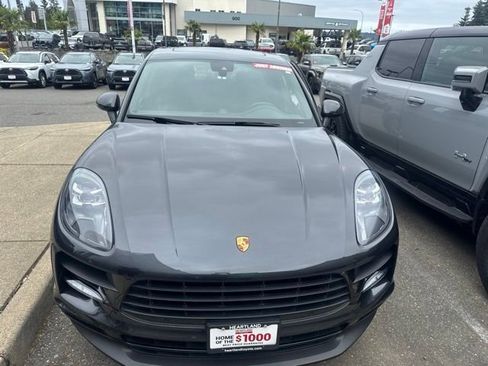 Used 2020 Porsche Macan AWD/4WD image 2