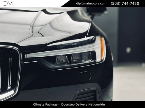 Used 2023 Volvo XC60 B5 Ultimate w/ Climate Package FWD image 13