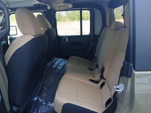 New 2026 Jeep Gladiator Willys image 30