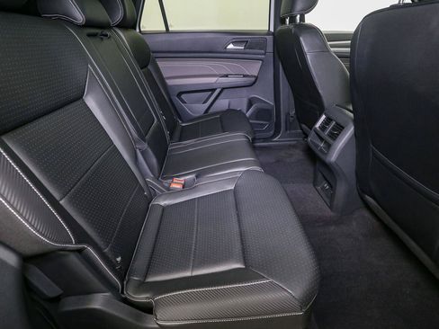 Certified 2022 Volkswagen Atlas Cross Sport SEL R-Line AWD/4WD image 27