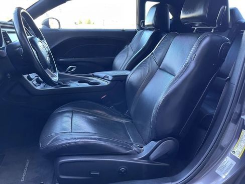 Used 2015 Dodge Challenger SXT Plus image 12