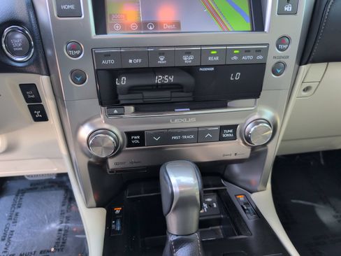 Certified 2020 Lexus GX 460 Premium w/ Premium Package AWD/4WD image 14