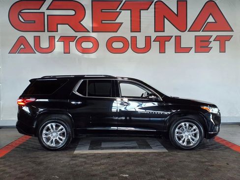 Used 2021 Chevrolet Traverse High Country w/ LPO, Floor Liner Package AWD/4WD image 1