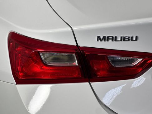Used 2024 Chevrolet Malibu LT FWD image 22