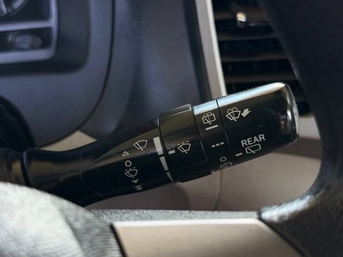 Used 2011 Toyota Venza AWD image 34