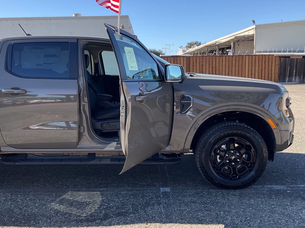 New 2026 Ford Ranger Lariat w/ FX4 Off-Road Package AWD/4WD image 34