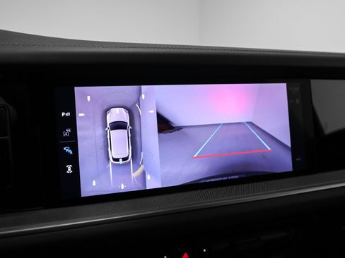 New 2026 Porsche Cayenne image 37