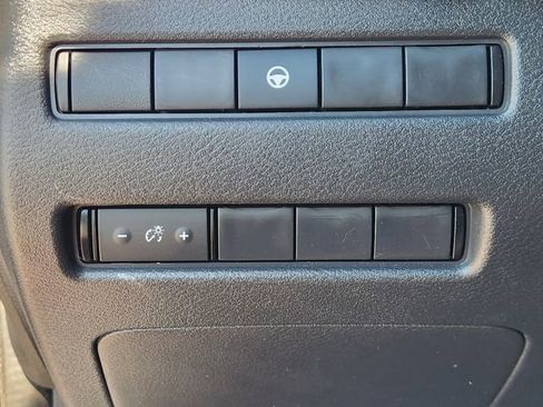 Used 2021 Nissan Rogue SV FWD image 21