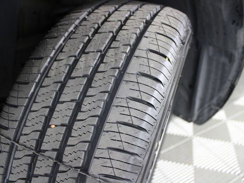 Used 2021 Dodge Challenger SXT image 34