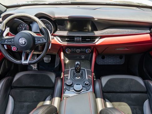 Used 2018 Alfa Romeo Stelvio Quadrifoglio w/ Driver Assist Dynamic Package AWD/4WD image 22