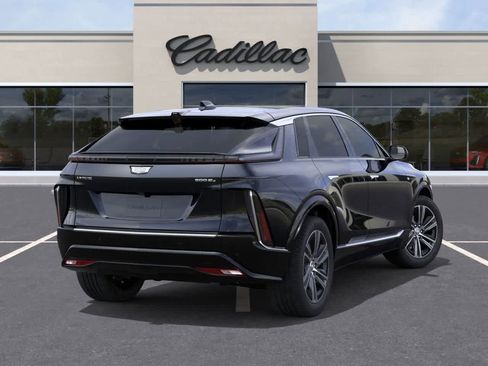 New 2026 Cadillac Lyriq Luxury w/ LPO, Floor Liner Package AWD/4WD image 4