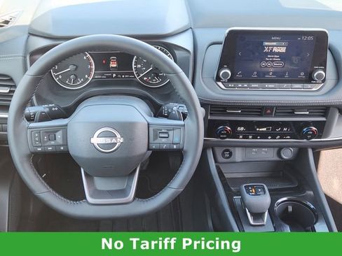 Certified 2025 Nissan Rogue SV image 26