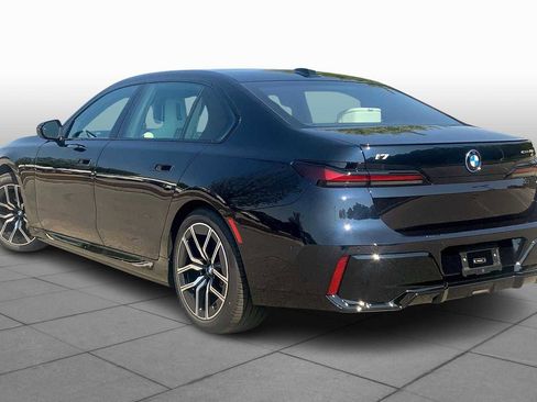 Used 2026 BMW i7 eDrive50 w/ Executive Package image 12