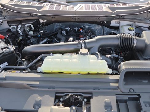 Certified 2025 Ford F150 Lariat w/ Equipment Group 501A Mid image 35