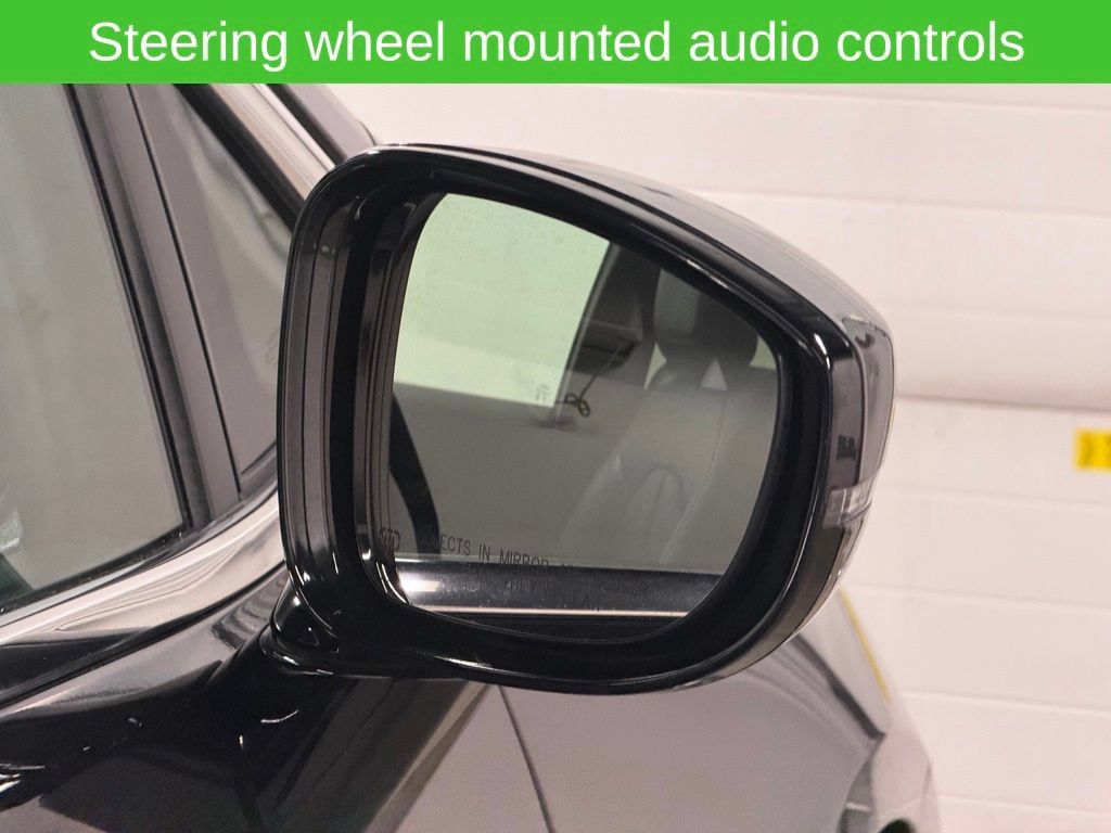 Used 2025 Chrysler Pacifica Select FWD image 13