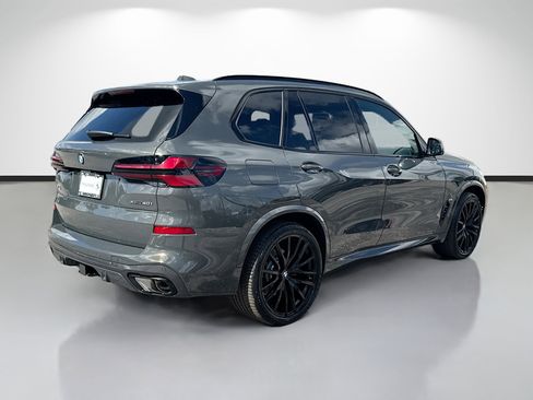 New 2026 BMW X5 xDrive40i w/ M Sport Package AWD/4WD image 3