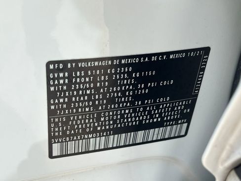 Used 2022 Volkswagen Tiguan SE R-Line image 36