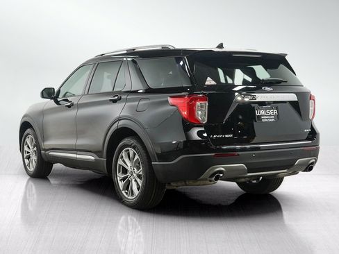 Used 2023 Ford Explorer Limited AWD/4WD image 3