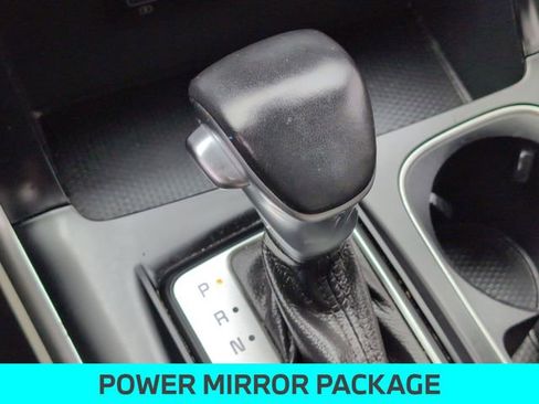 Used 2022 Kia Carnival LX FWD image 20