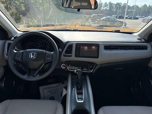 Used 2017 Honda HR-V EX image 16