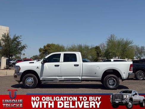 Used 2024 RAM 3500 Tradesman w/ Chrome Appearance Group AWD/4WD image 9