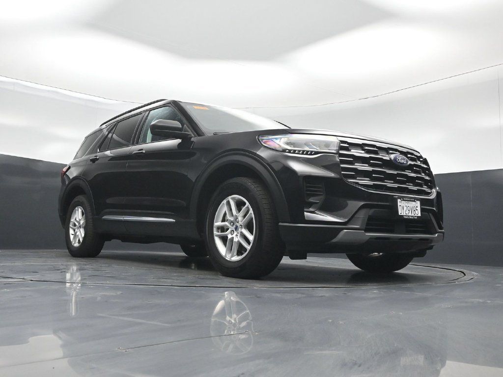 Certified 2025 Ford Explorer Active AWD/4WD image 49