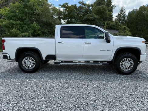 Used 2020 Chevrolet Silverado 2500 High Country w/ Z71 Off-Road Package AWD/4WD image 8