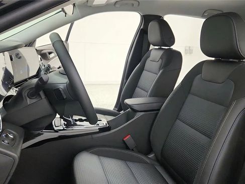 New 2026 Chevrolet Trax LT w/ Driver Confidence Package FWD image 27