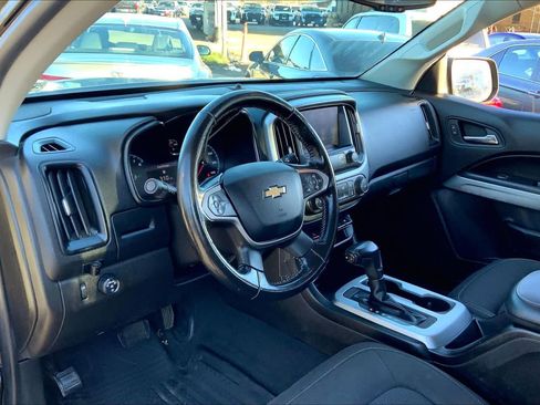 Used 2019 Chevrolet Colorado LT w/ LT Convenience Package RWD image 16