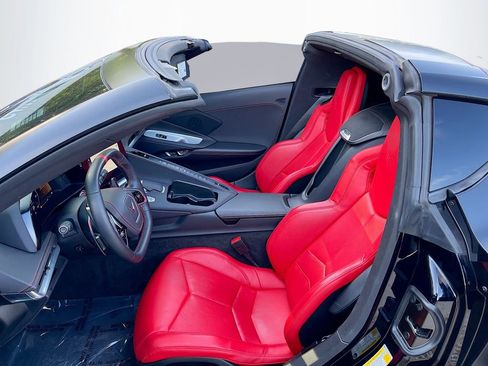 Used 2025 Chevrolet Corvette Stingray Coupe w/ Z51 Performance Package RWD image 27