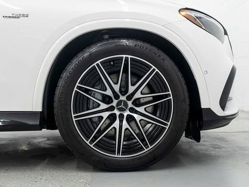 Used 2025 Mercedes-Benz GLC 43 AMG 4MATIC image 44