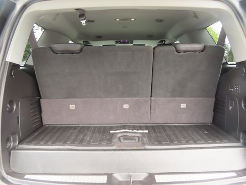 Used 2017 Cadillac Escalade Premium Luxury AWD/4WD image 45