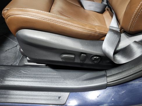 Used 2025 Subaru Outback Touring XT w/ Popular Package #2 image 29