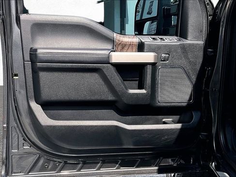 Used 2019 Ford F250 Lariat w/ Lariat Value Package AWD/4WD image 20