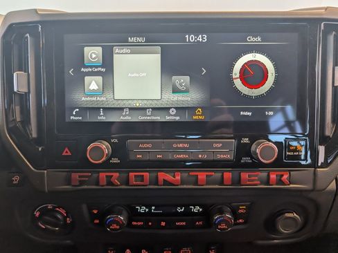 Used 2025 Nissan Frontier PRO-4X w/ Pro Convenience Package image 17