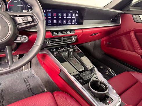 Certified 2022 Porsche 911 Carrera 4S AWD/4WD image 21