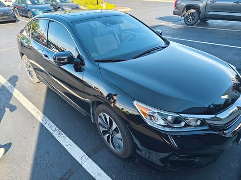 Used 2017 Honda Accord EX-L image 1