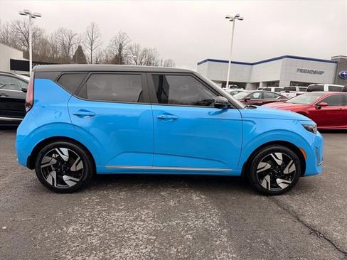 Certified 2023 Kia Soul GT-Line image 12